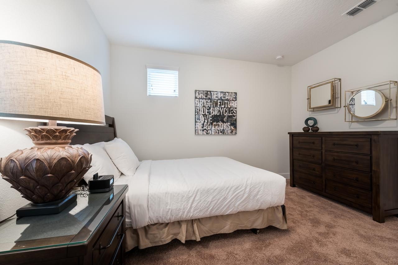 Alluring Home By Rentyl With Private Pool Near Disney - 310P Orlando Eksteriør billede